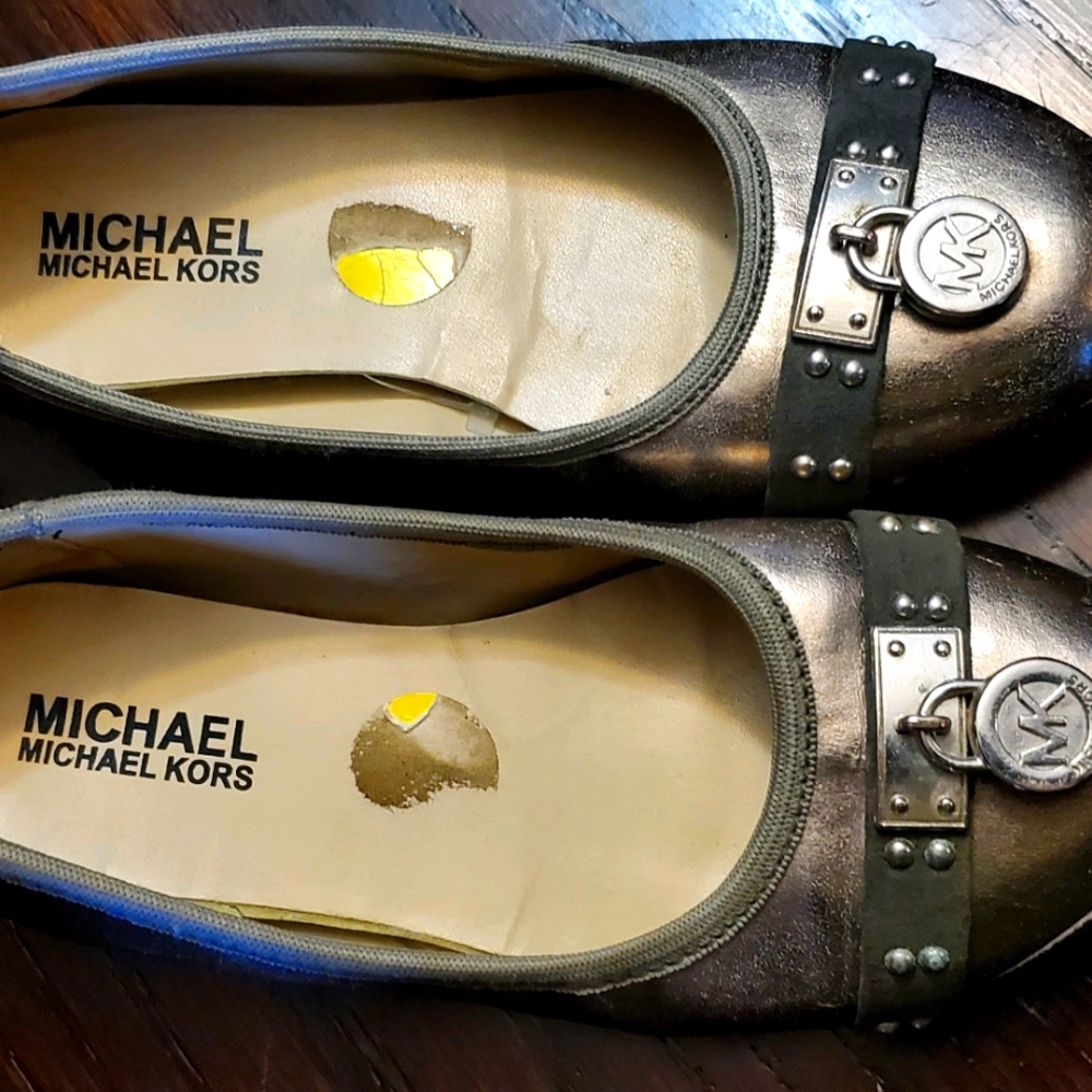 Mk shoes for 6-7yrs old.